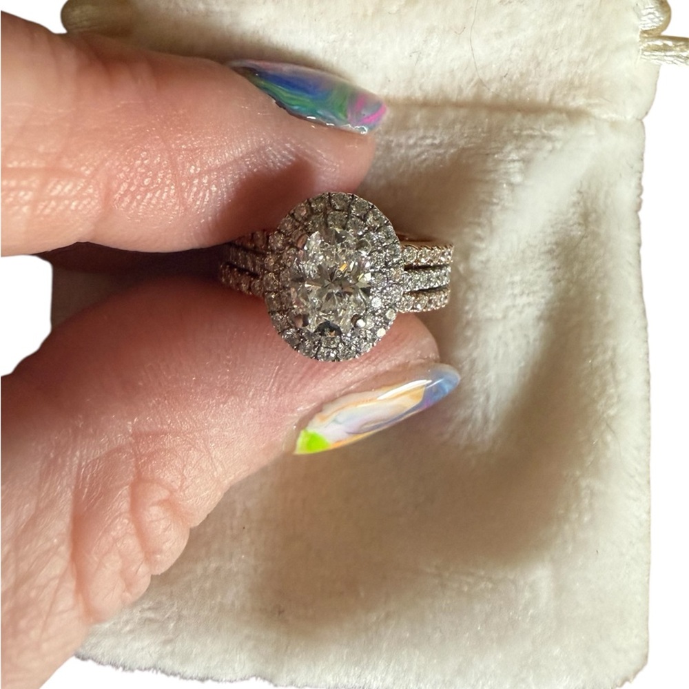 14k Halo Oval Diamond Engagement Ring with 2 rose gold diamond pavè bands. - Picture 5 of 12